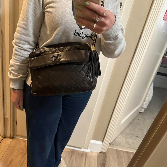 Chanel Vintage tassel camera bag with gold plated hardware in lambskin leather - Picture 16 of 16